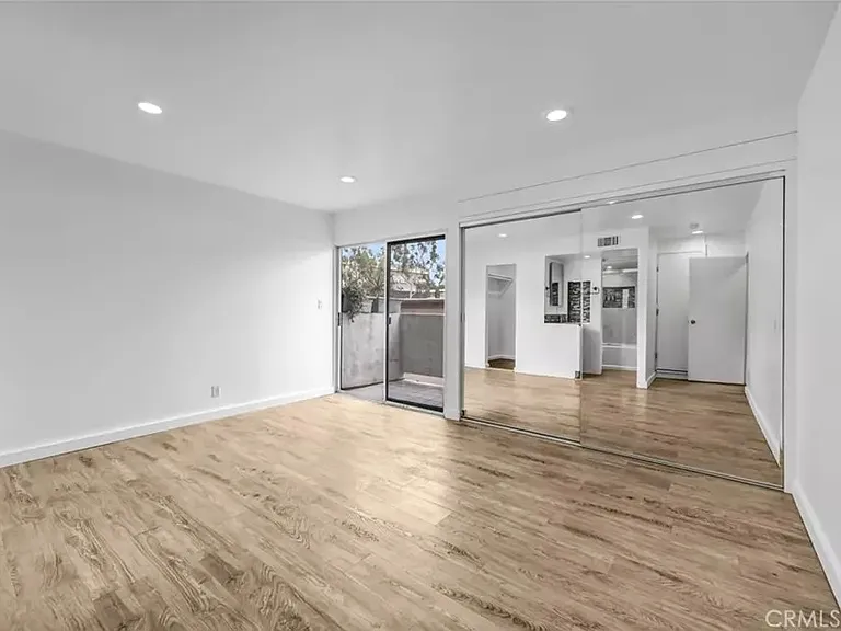 219 N Isabel St #4 — Photo 29