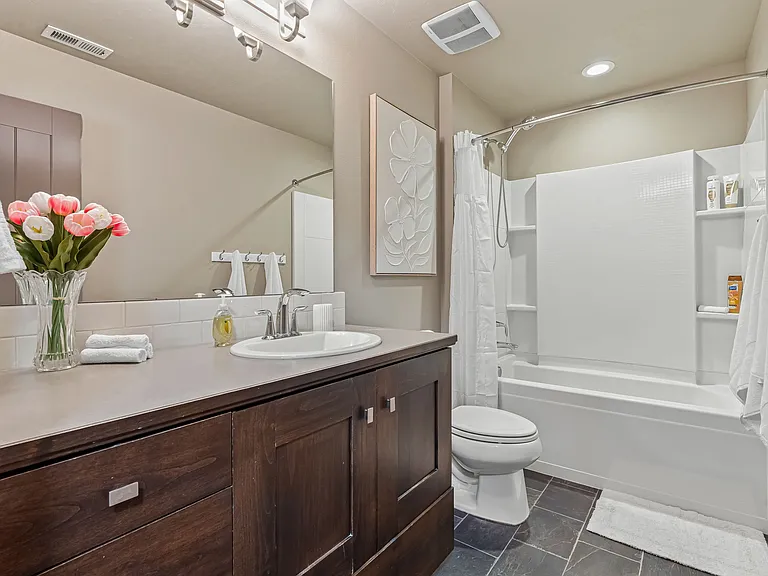 2719 E Decameron Ln — Photo 39