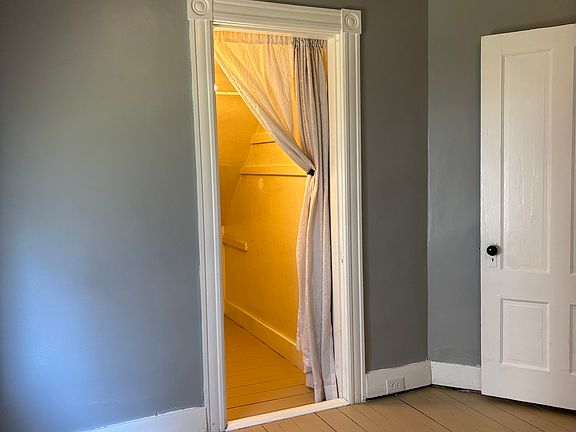 5th image of 42 Liberty St #1