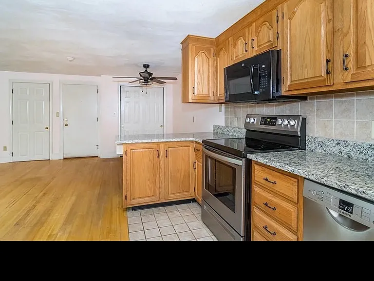 222 School St #2 — Photo 2