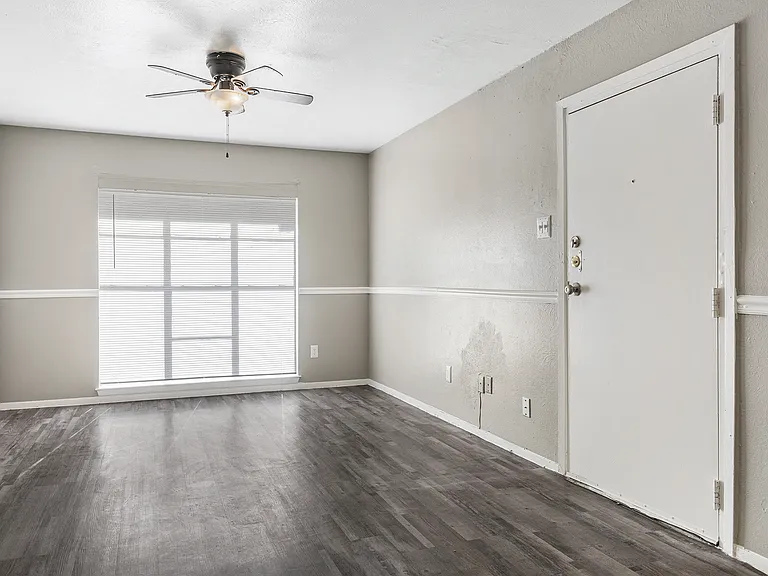 Mountain Creek Apartments — Photo 5