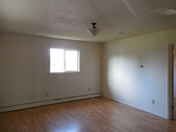 4th image of 1554 Eielson St APT 3