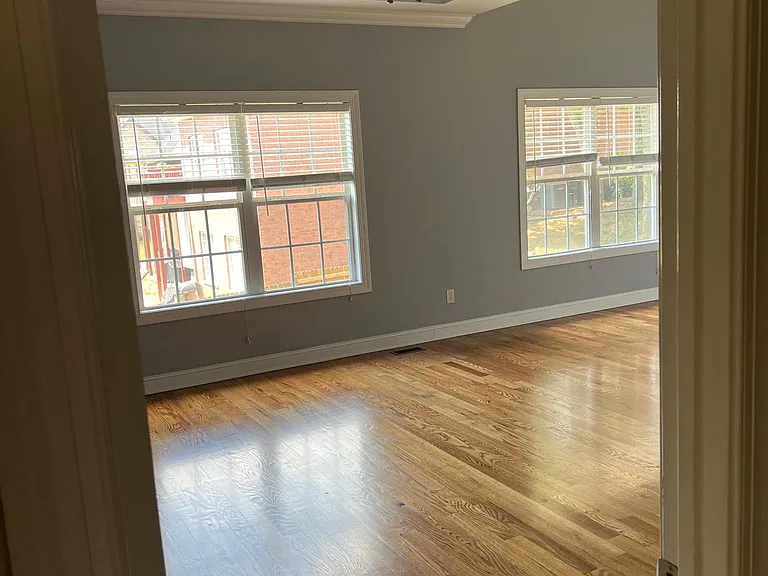 109 Fieldcrest Cir — Photo 31