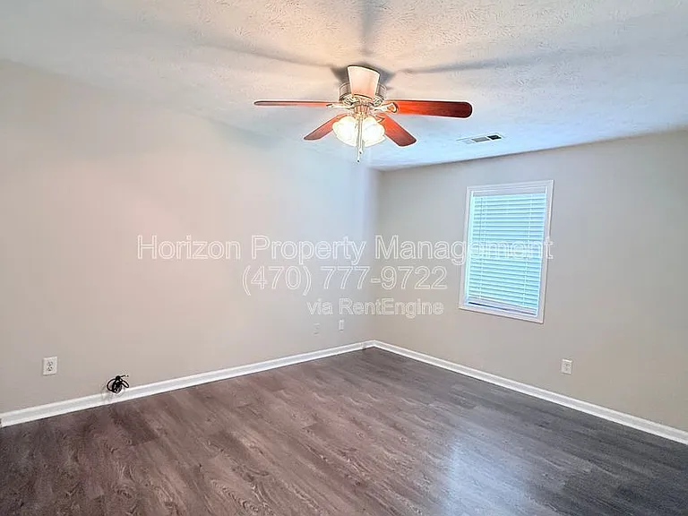 1670 Lakeside Trl — Photo 14
