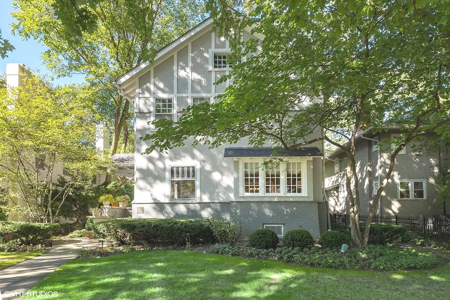 806 Oakwood Ave photo 1