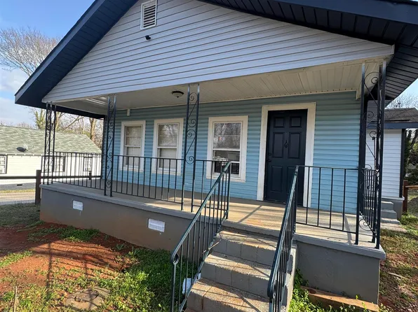 13 Calvert St, Greenville, SC 29611