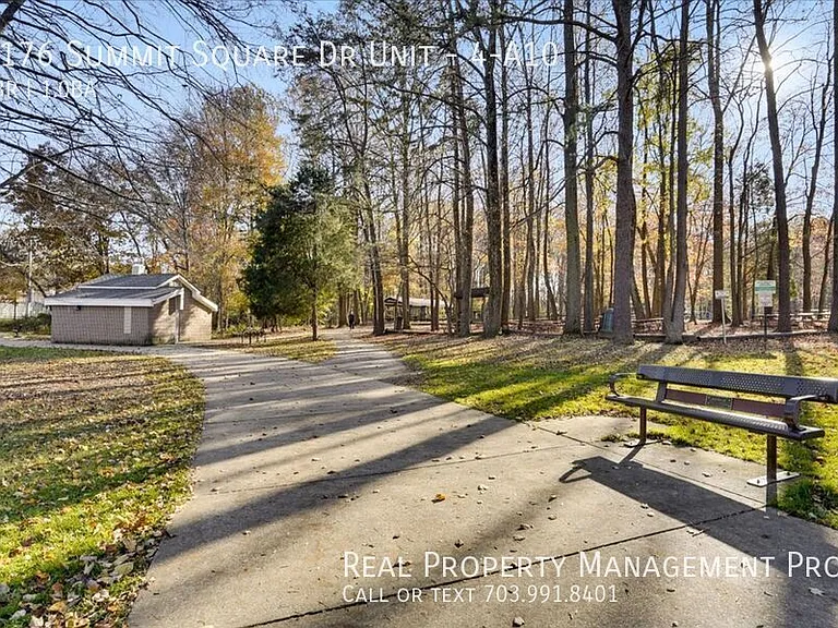 3176 Summit Square Dr #4-A10 — Photo 35