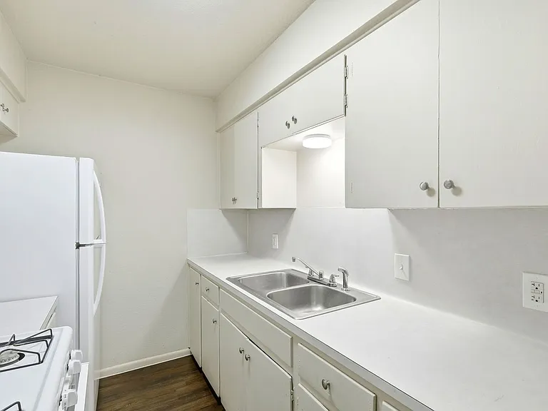 2319 Greenfield Pkwy — Photo 19