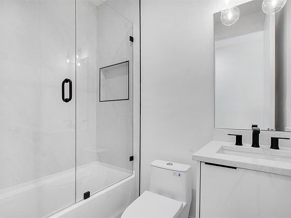 5th image of 1129 NE 18 Court #1129
