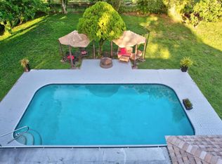 166 Old Country Rd S, Wellington, FL 33414