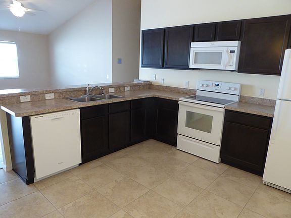 5th image of 3385 Alwyne Ave