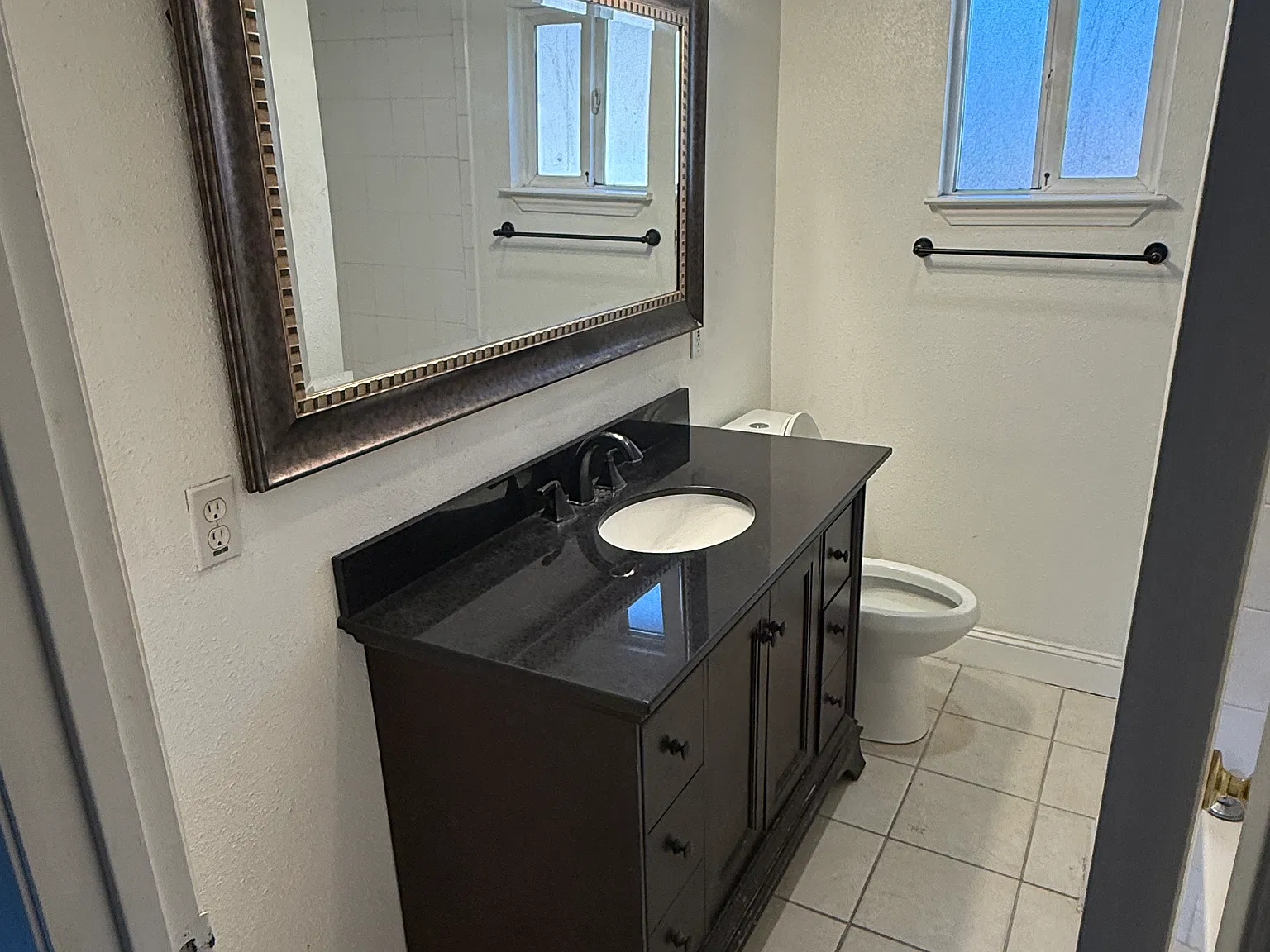3 bed, 1141 sqft, $3,500 — Photo 3