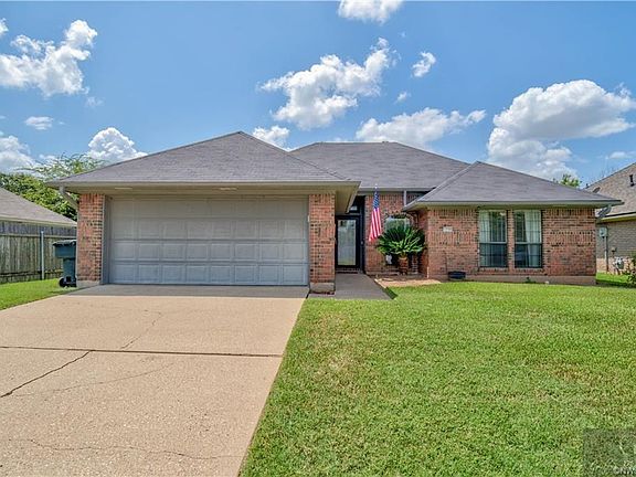 3rd image of 5739 Bluebonnett Dr