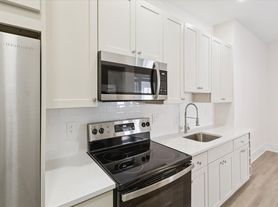 Fall 2026 Pre-Lease Renovated Studio Apartment | Close To Campus And Pearl St