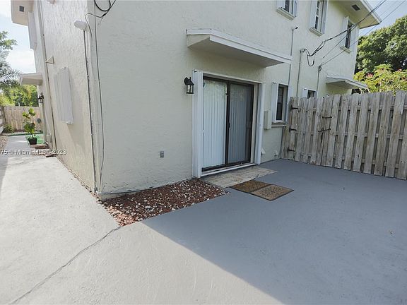 5th image of 1123 N Andrews Ave #1123
