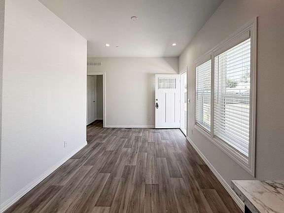 4th image of 26452 S San Jacinto St
