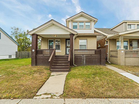 2nd image of 15853 Santa Rosa Dr