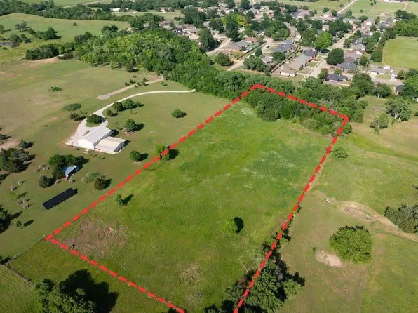 2200 Chapel Hill Rd, Ponca City, OK 74604