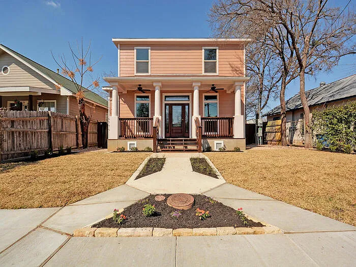 3 bed, 2.0 bath, 1961 sqft, $3,495 — Photo 1