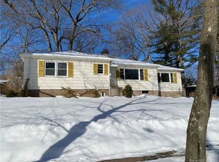 125 Kohary Dr, New Haven, CT 06515