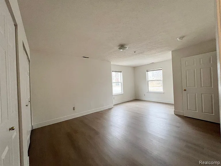 1336 Heatherwood Ln — Photo 8