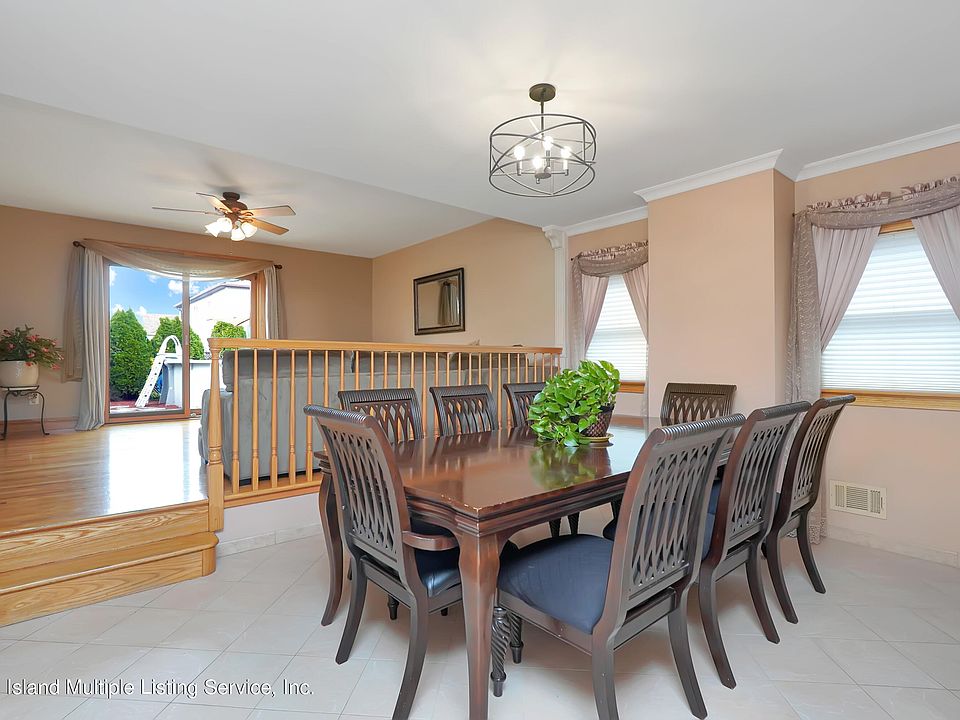 708 Drumgoole Rd W, Staten Island, NY 10312 Zillow