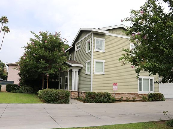 3rd image of 630 W Olive Ave