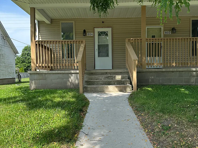 802 Henry St #804 — Photo 1