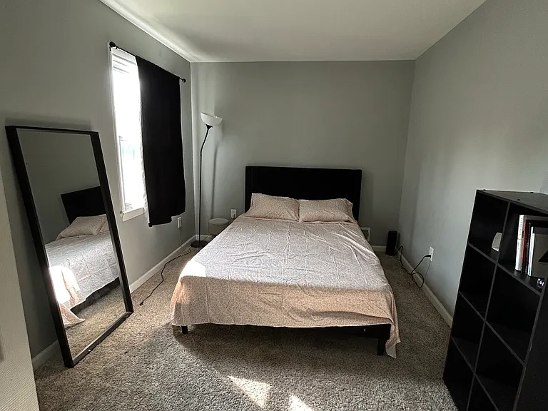 5711 Rollins Ln — Photo 3