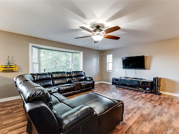 3rd image of 5112 223rd Street Ct E