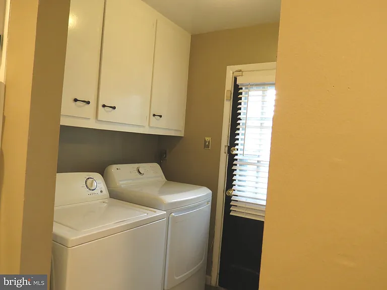 15310 Annapolis Rd — Photo 11