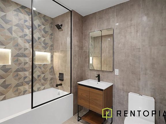 5th image of 352 Meeker Ave #302