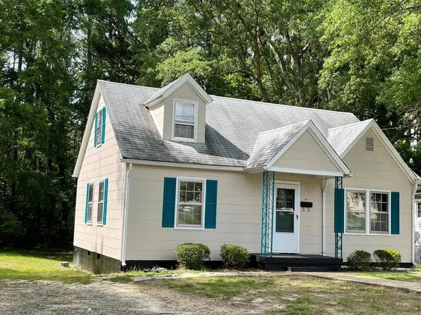 619 N Lunenburg Ave, South Hill, VA 23970