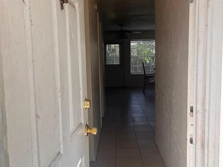 2907 SW 38th Pl — Photo 13