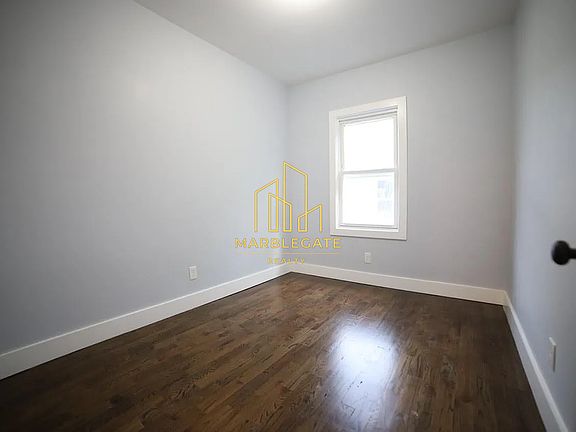 5th image of 145 Pearsall Ave #22