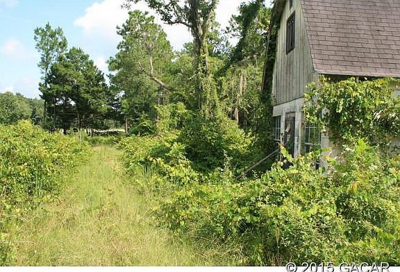 3rd image of 2103 SE Us Highway 301