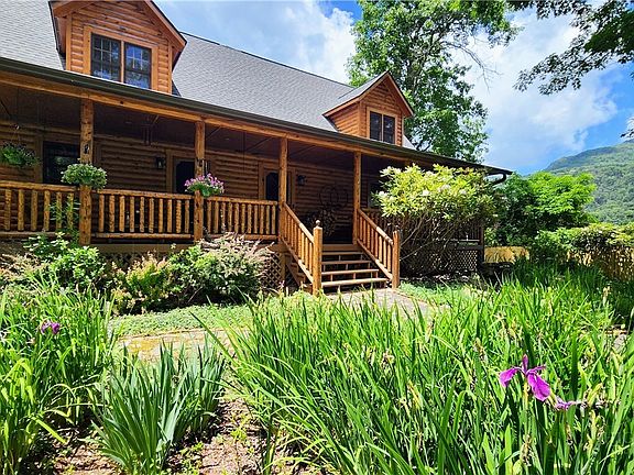3rd image of 487 Klonteska Drive