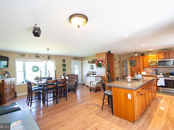 3rd image of 4311 Osborne Rd