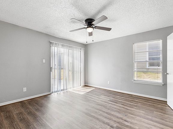 3rd image of 2820 Wayside Ave APT A