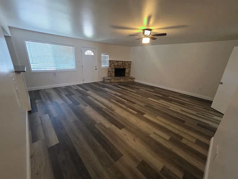 302 Maple Ave #300 — Photo 16