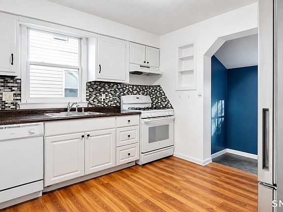 2nd image of 21 Parmalee Ave #2