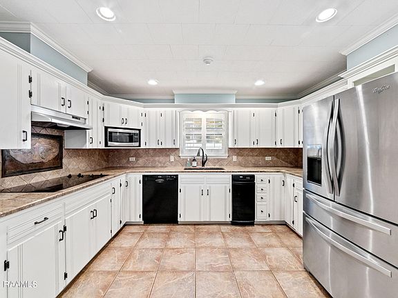 3rd image of 306 S Saint Peter St