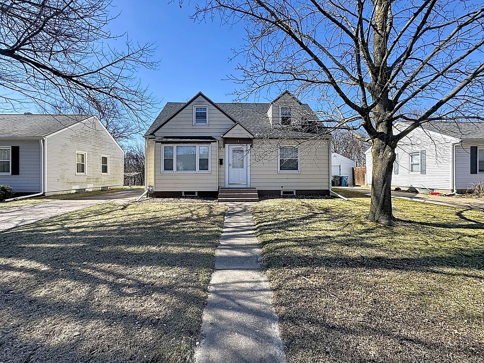 1st image of 14 Blackhawk Hills Ct