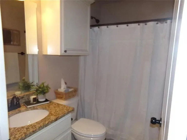 811 E Asher Dr — Photo 8