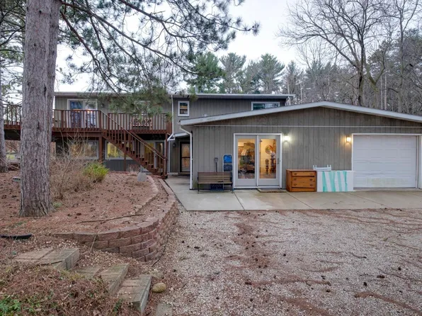 N7827 Kettle Moraine Dr, Whitewater, WI 53190