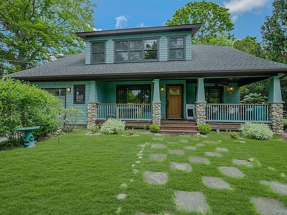 4th image of 425 Maple Ln