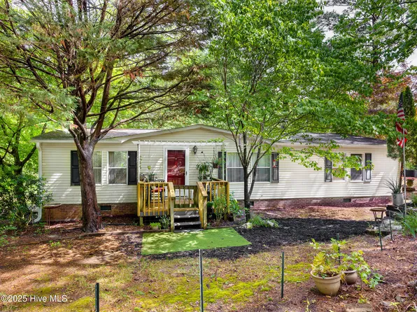 366 Ampersand Road, Aberdeen, NC 28315