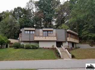 86 Camelot Dr, Huntington, WV 25701