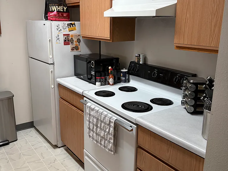 749 W Benton St — Photo 3