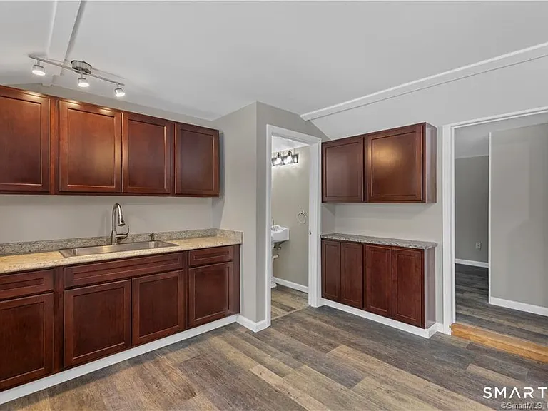 1162 Moose Hill Rd — Photo 2
